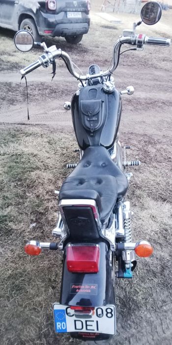 Suzuki vs 1400 Intruder