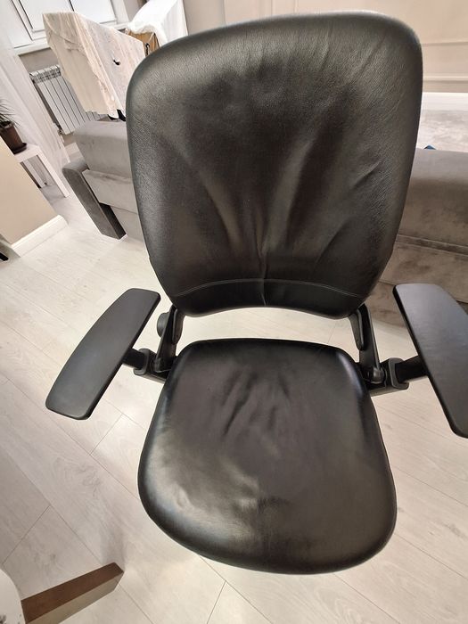 Офисное кресло Steelcase