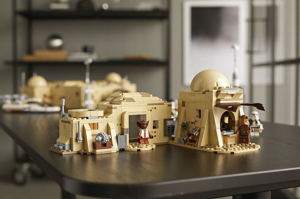 Лего набор Звёздные войны Кантина Мос Эйсли.Lego Star Wars Mos Eisley