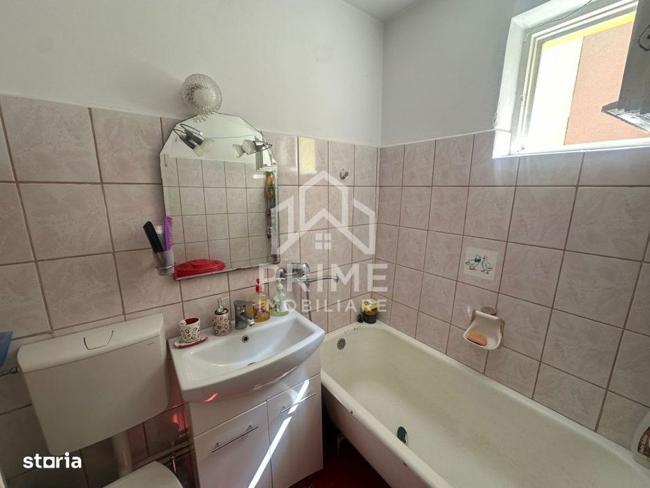 Apartament 2 camere decomandat| 48 mp, etaj 3| zona Blaj