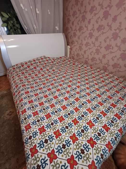 Продам кровать и комод