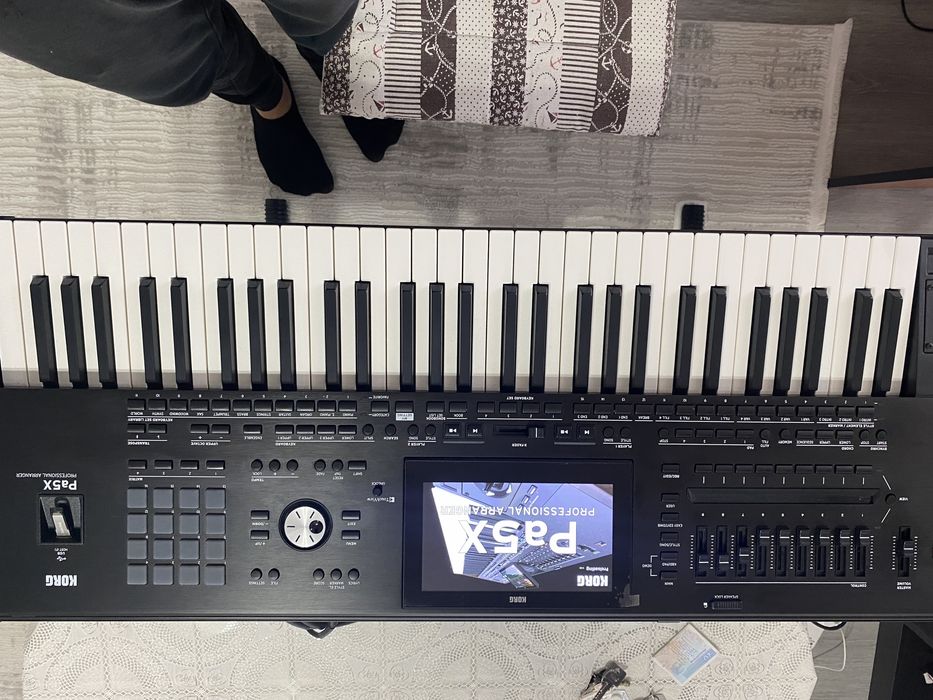 Korg pa5x 61 keys