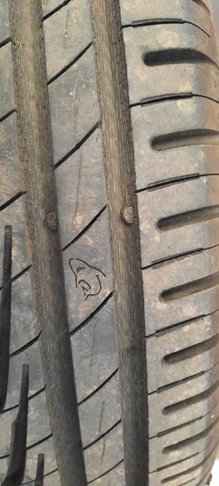 ЛЕТНИ ГУМИ УНИРОЯЛ 185/65/15 ПОЧТИ НОВИ с джанти за Фиат Пунто Ево