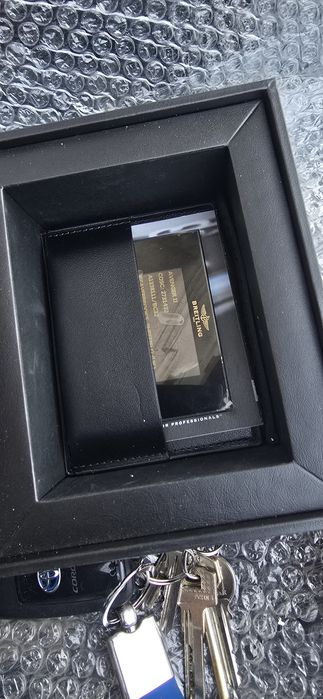 Два броя : Breitling avenger II /Super avenger II