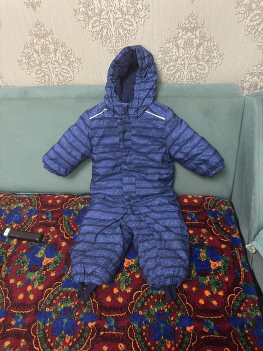Зимний комбинезон для девочки.
