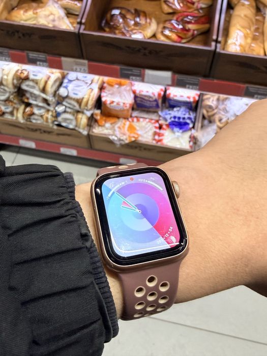 Продам apple watch 4 40 mm