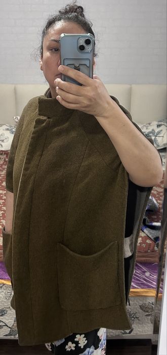 Пончо и шерстянной жакет