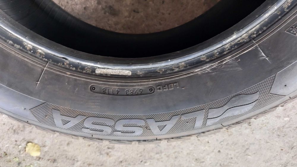 225/60 R17 LASSA