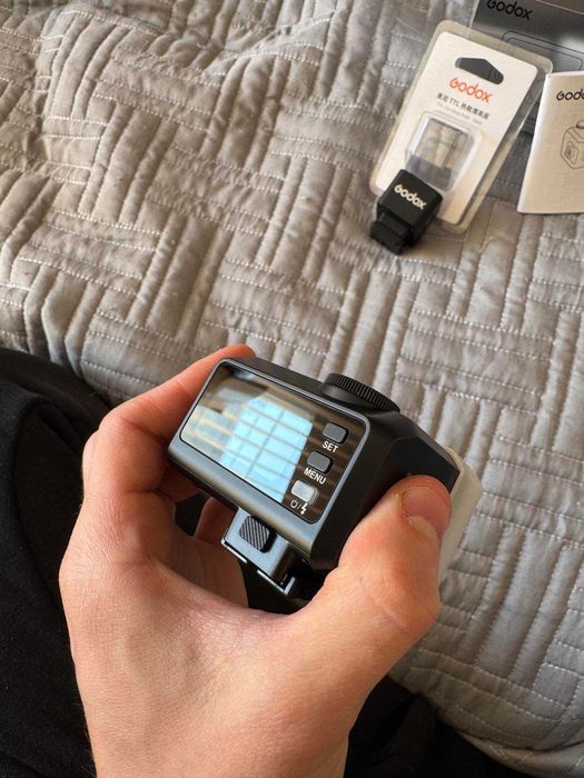 Светкавица Godox iT30 PRO за Sony (S) + накланящ се TTL адаптер.