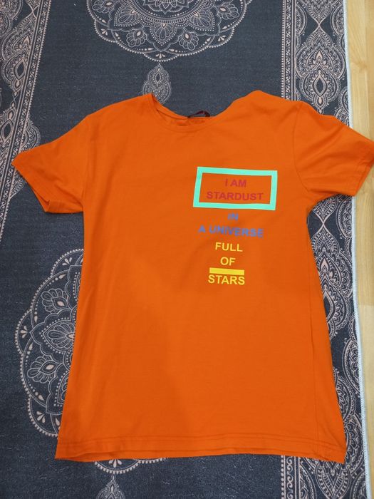 Тениска със свеж цвят!