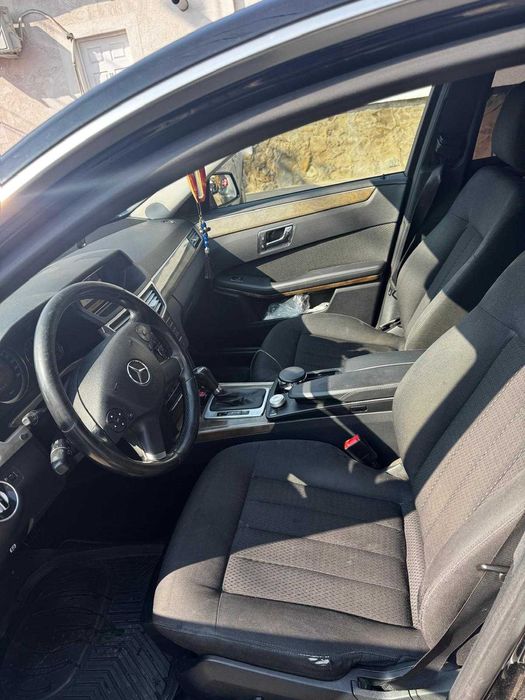 mercedes E220 AN 2012