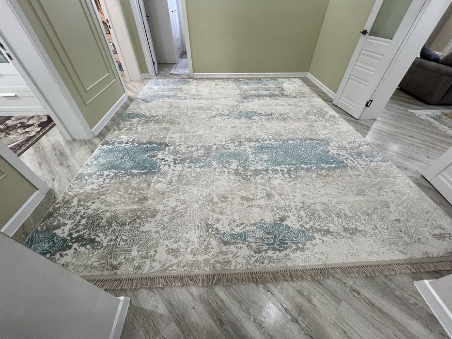 Продам ковер шелковый б/у, 3,5*4 метра