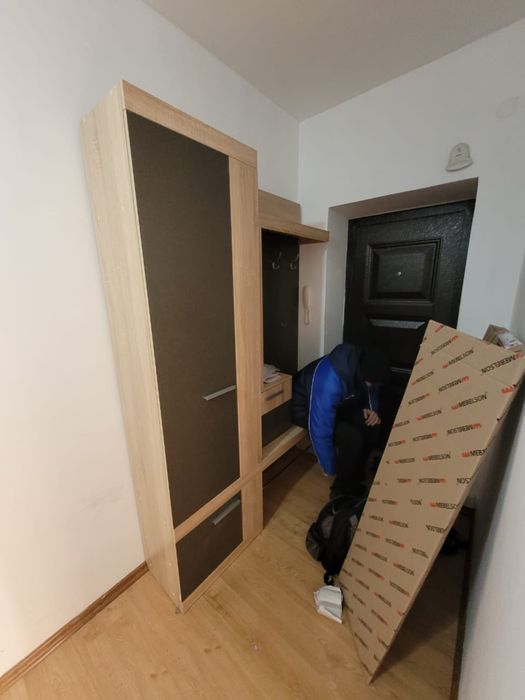 Продам прихожую новую