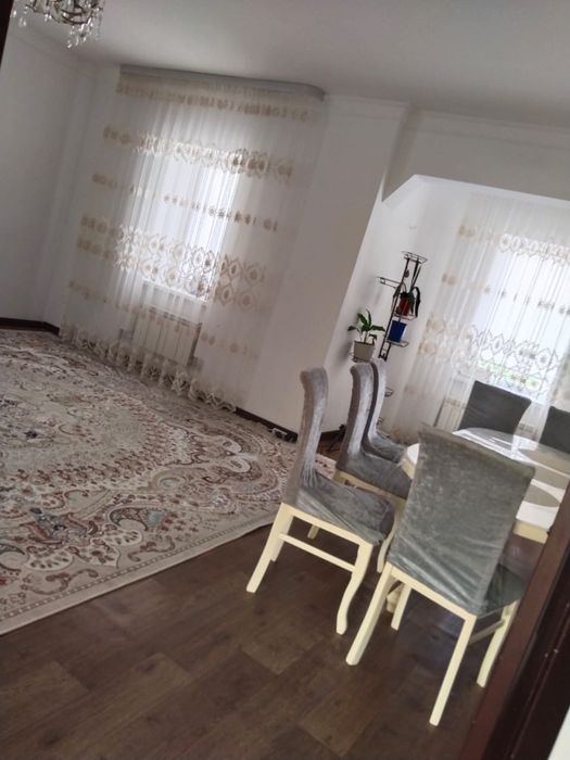 Сдается коттедж в  Юнис сити. 300 кв2 в