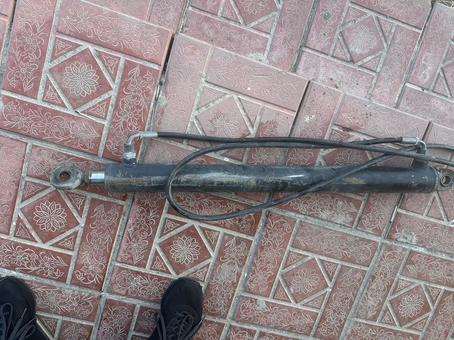 Продам цилиндр гидравлический