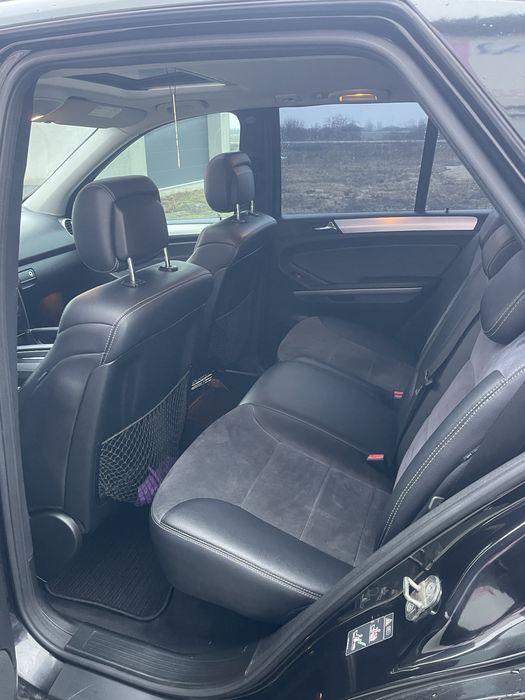 Mercedes benz Ml350 2011