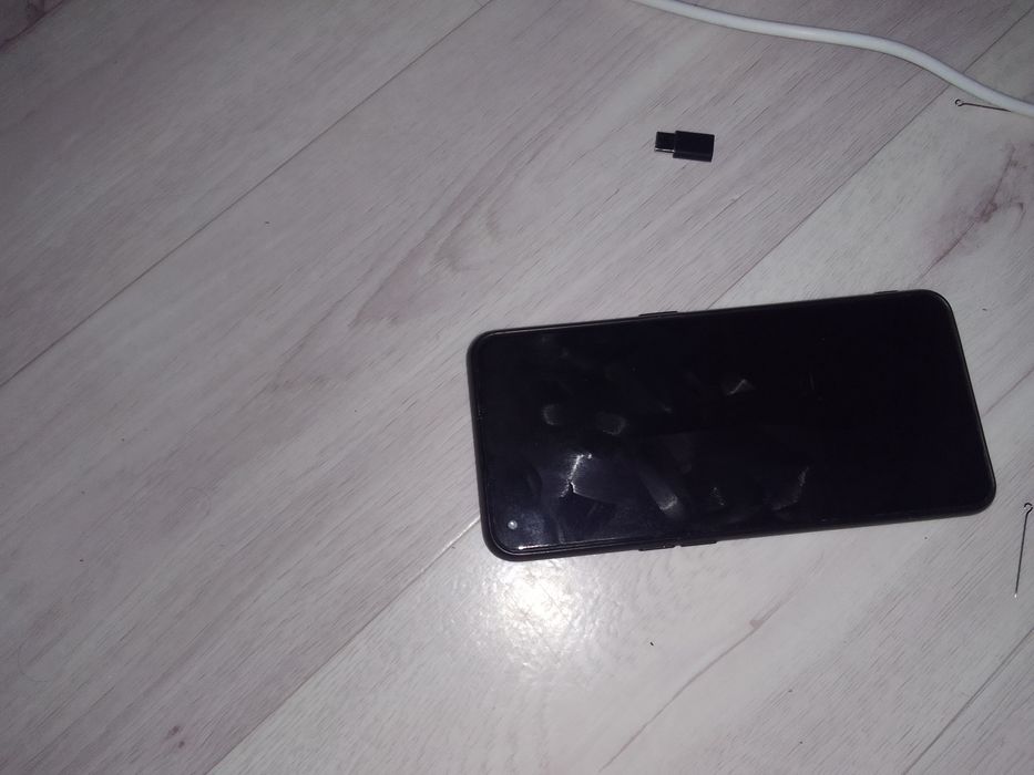 Продам оппо 74а   миннус экран тупит