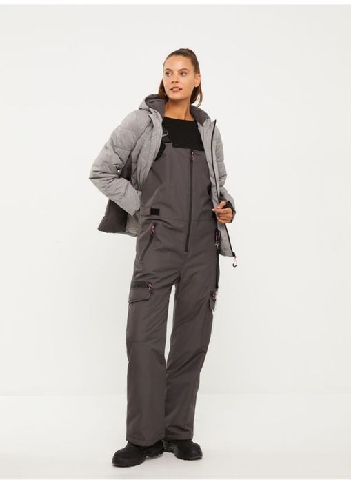 Продается комбинезон женский