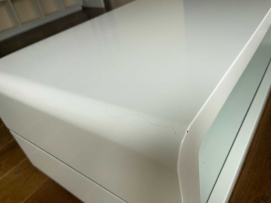 Холна бяла маса - MДФ / стъкло