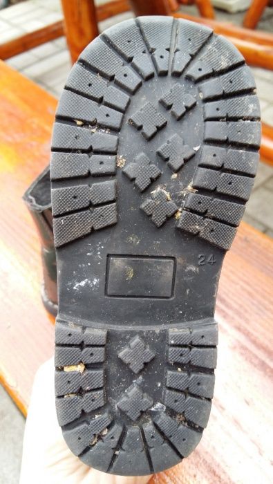 Ghete piele lacuita 24