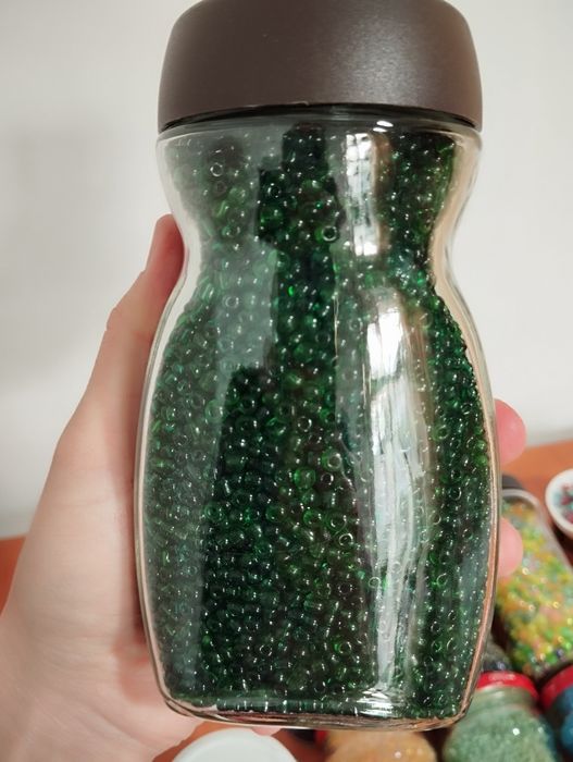 Продам бисер и бусины для рукоделия