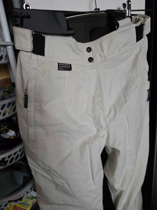 Продавам дамска зимна грейка