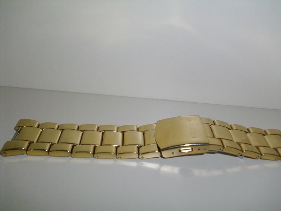 Намаление-59 лв! Масивна метална каишка Guess