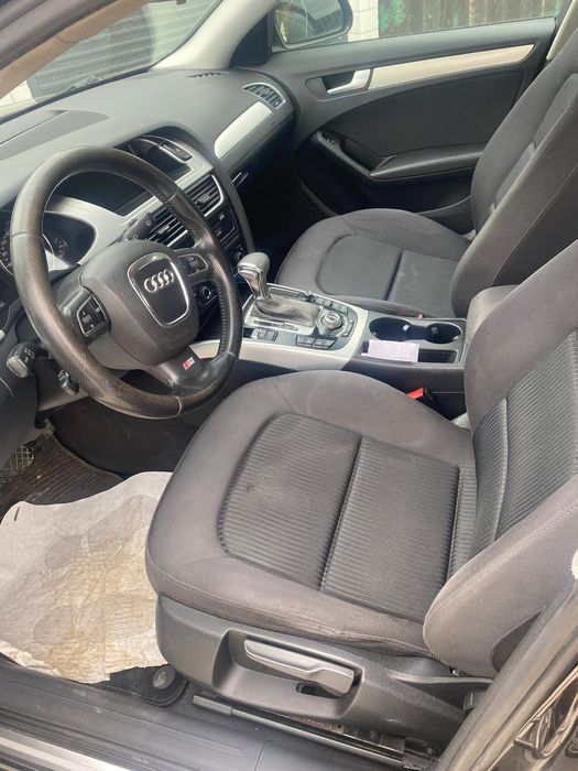 Vând Audi A4 2009
