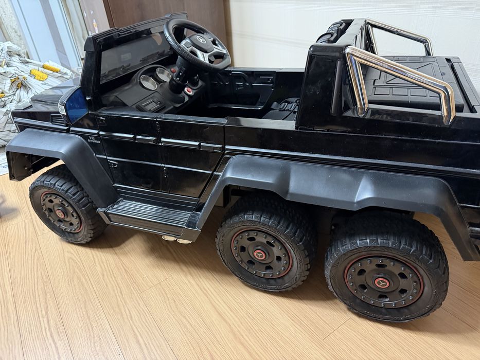 Детский электромобиль