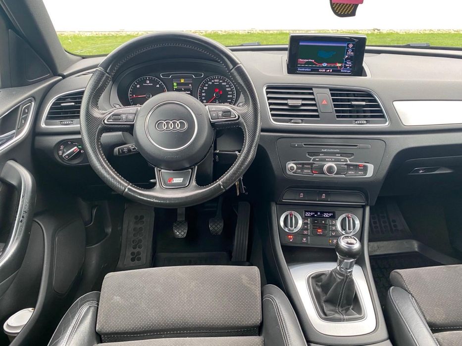 Audi Q3 2.0 TDI  S-line