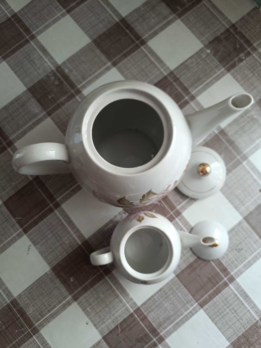 Продаю набор чайников