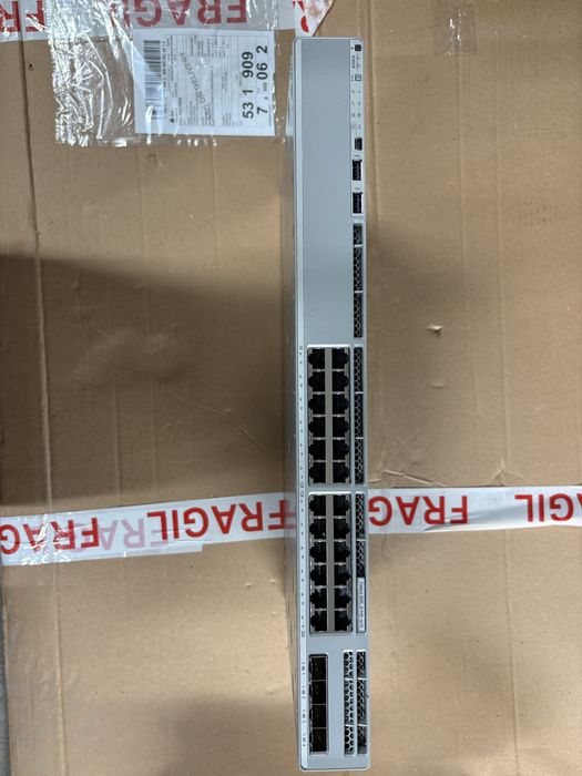 Switch Cisco C9200L-24P-4G-E Poe Plus