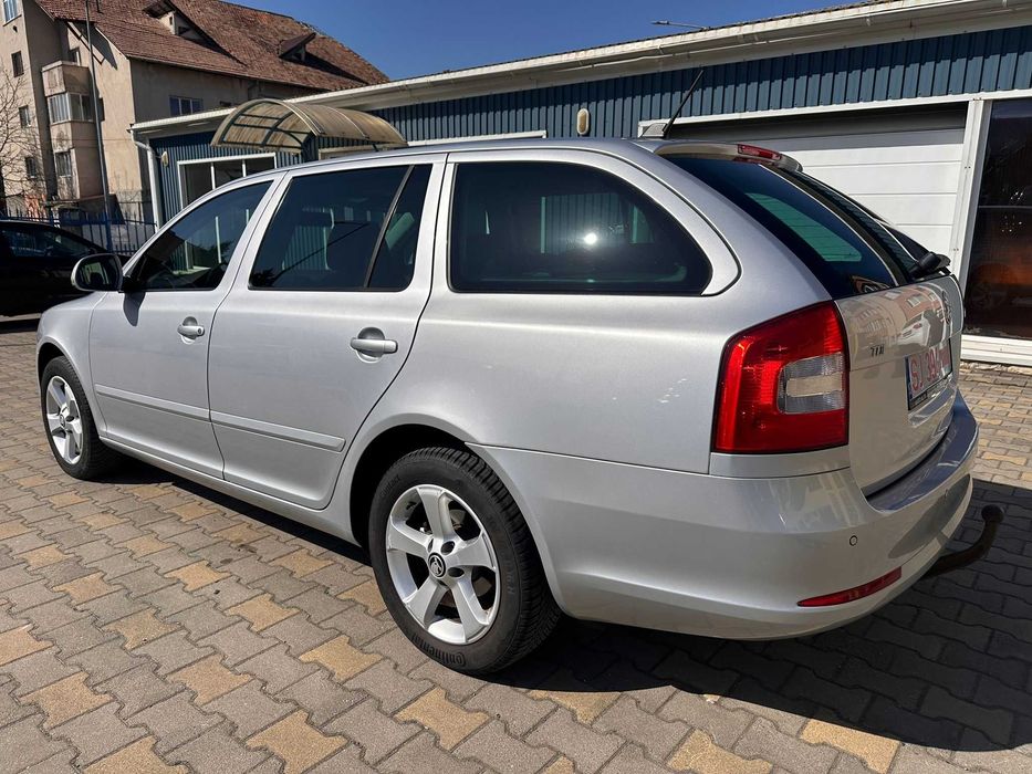 Skoda octavia 1,6tdi facelift cash sau rate5399€uro