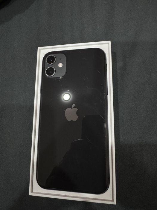 Срочно продам айфон 11