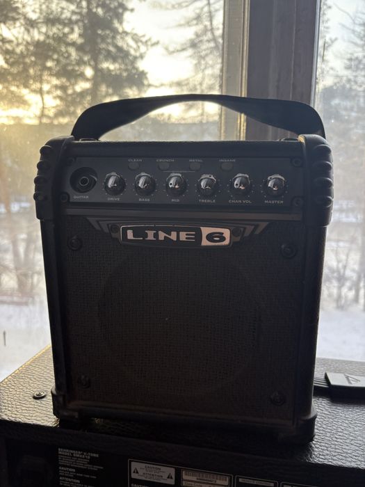 Комбик для гитары на батарейкаж