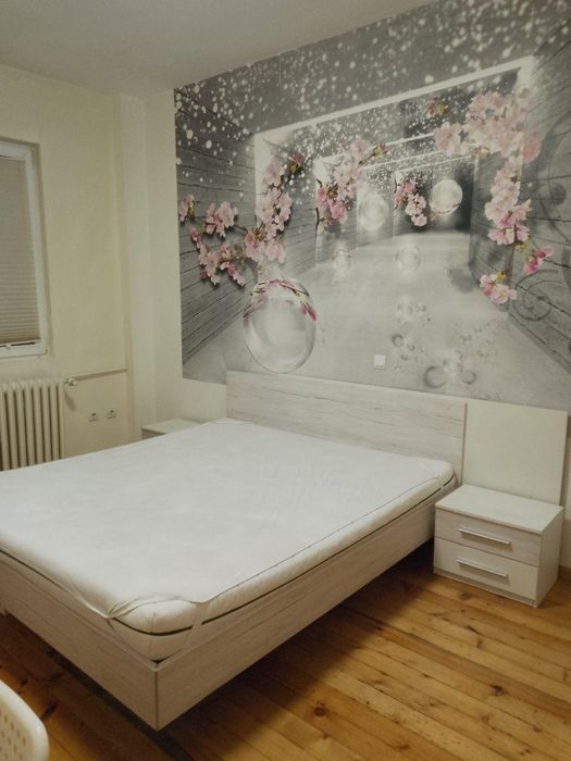 Двустаен апартамент в ж.к. Оборище.