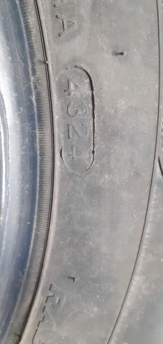 Продам шины с кобальта