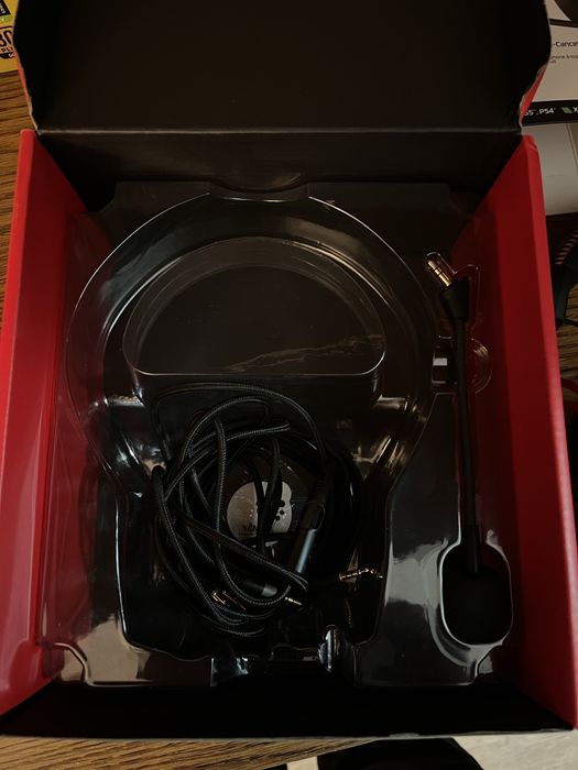 Casti gaming HyperX Cloud Alpha
