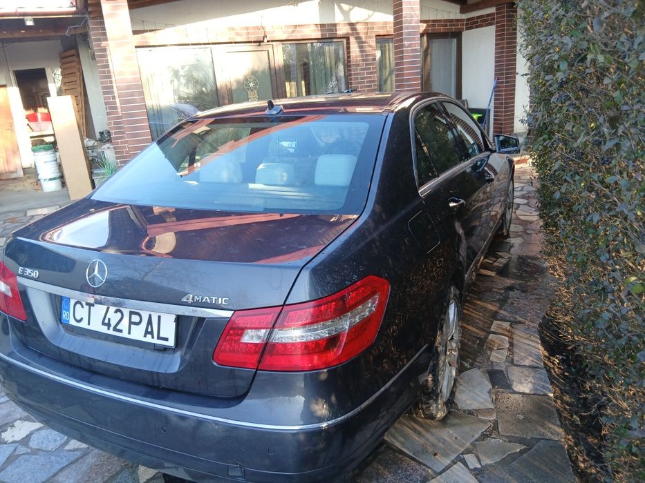 Vând Mercedes e350 an 2011 3 0 diesel 4Matic  265 cp