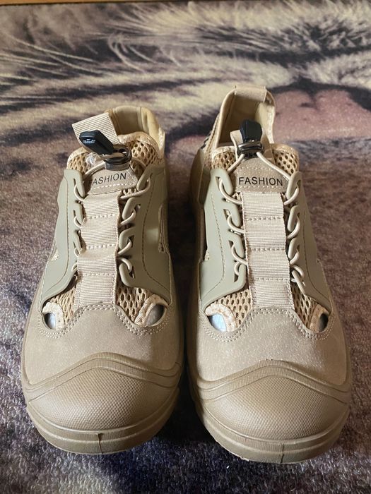 Продавам мъжки сандали