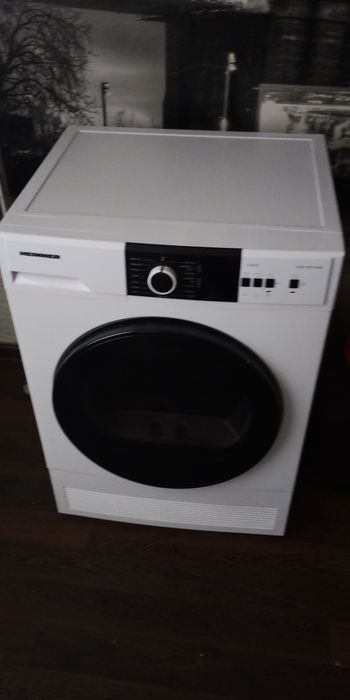 Сушилня HEINNER  HCD-V8T1CHB