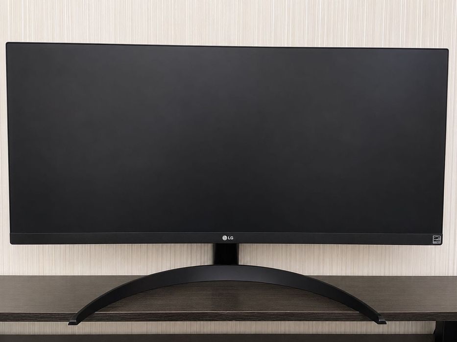 Мощна работна станция i5-13500 / 32GB + 2x LG 29” UltraWide + периферия