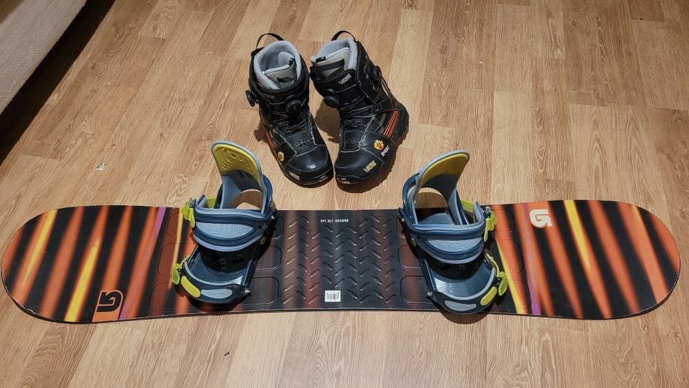Placa snowboard Burton 140 + legaturi Burton + boots VANS 37 dublu BOA