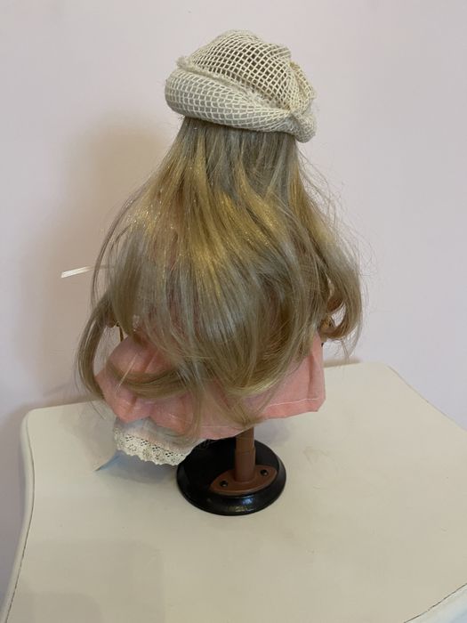 Порцеланова кукла