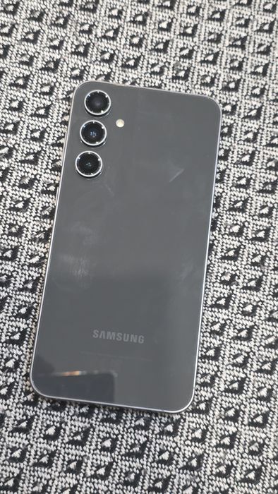 Samsung s23 fe хорошем состоянии