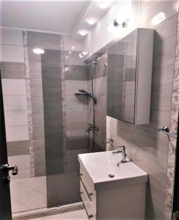 Дава се под наем Тристаен апартамент в Бургас, Славейков - 110 кв.м за 510 € - Снимка #5