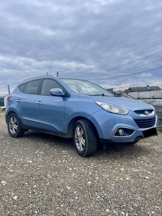 Capotă Hyundai ix35 an 2010-2016 ( bara fata trager aripa far 2012