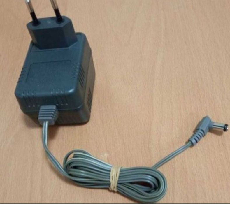 Vând 2 Alimentatoare PANASONIC