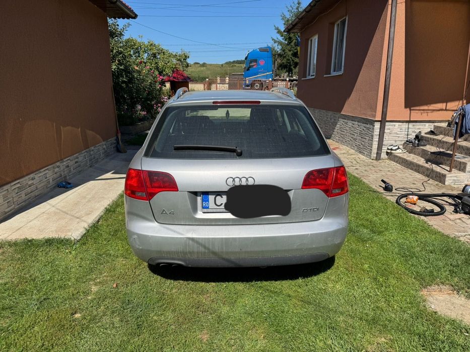 Audi a4 b7 din 2005