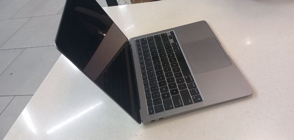 Macbook Air M1  13.3
